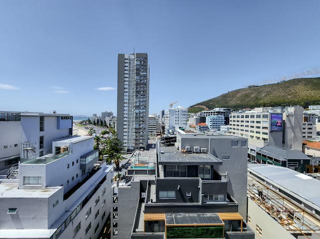 2 Bedroom Property for Sale in Sea Point Western Cape